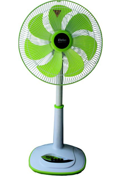 Plastic pedestal fan with 7-blade propeller