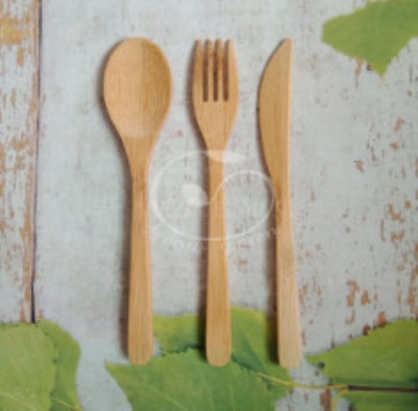 Knife, spoon and fork set