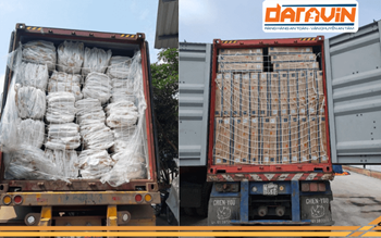 Container safety net with parachute straps