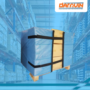 Pallet wrap with velcro buckle