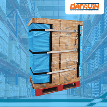 Pallet wrap with snap hook & ring buckle