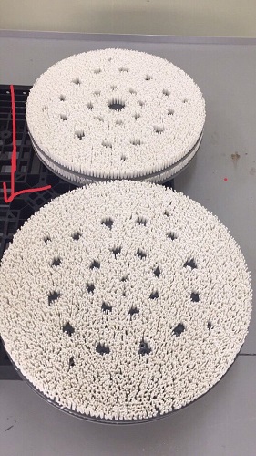 Screen polishing brush