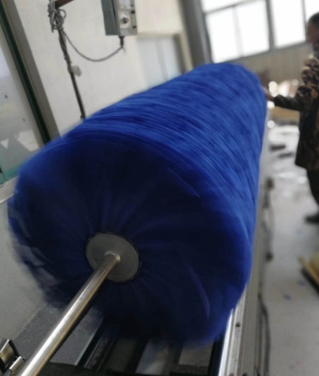 Roller brush