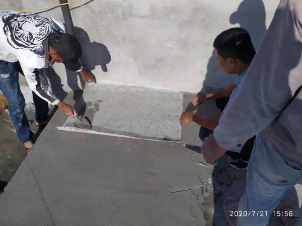 Mortar application on floor surfaces