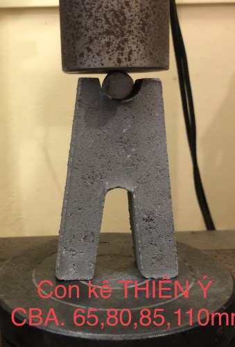 Concrete spacer