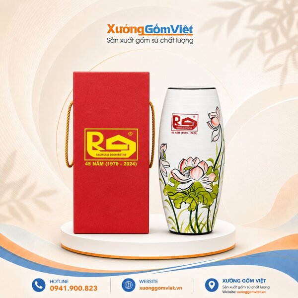 Ceramic flower vases with Rach Gam Cooperative logo