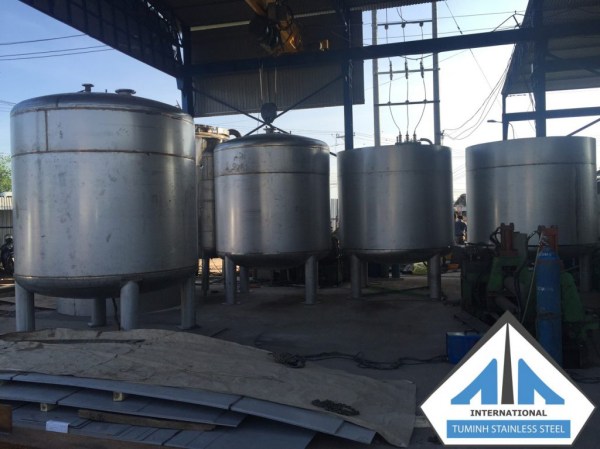Industrial tank