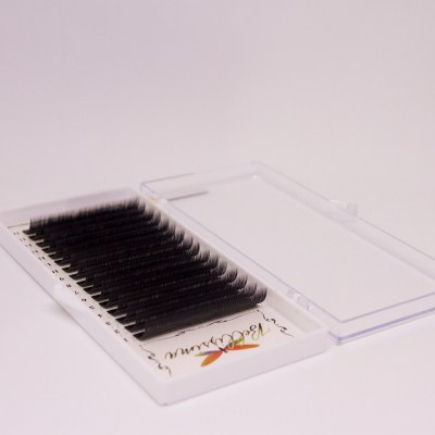 Black eyelash