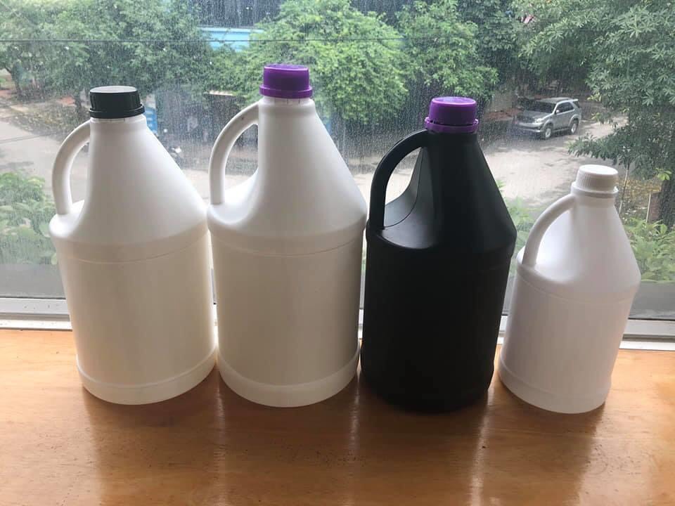 Manufacturing of plastic bottles
