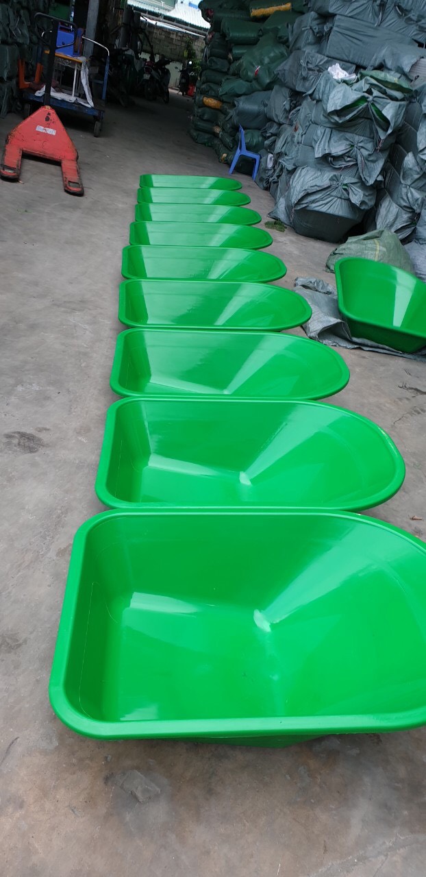 Manufacturing of plastic tray