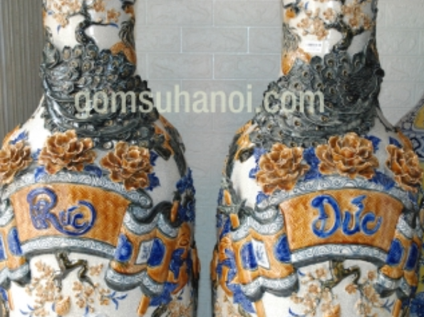 Ceramic vase