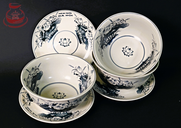 Ceramic dishes with pattern printed