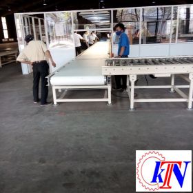 Assembly line conveyor