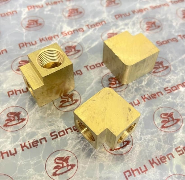 Internal thread elbow