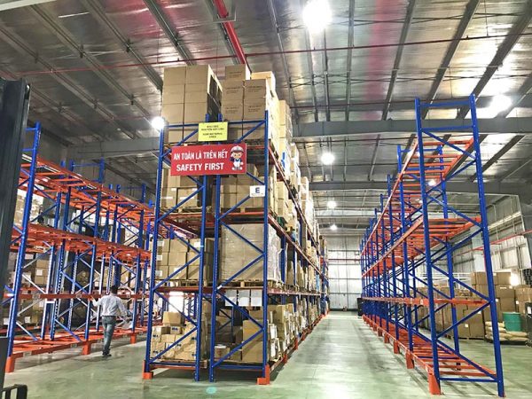 Heavy-duty pallet rack