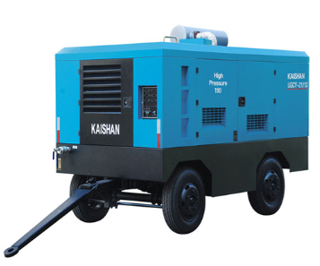 Portable air compressor with oil engine