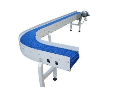 Plastic chain curved conveyor