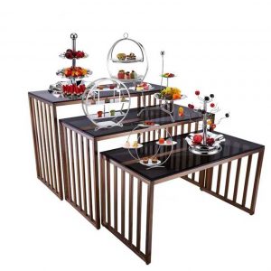 Banquet table