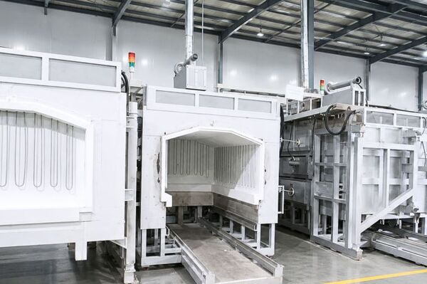 Sintering furnaces for metals and ceramics