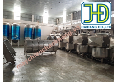 Vacuum frying machine