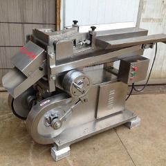 Herbal slicing machine