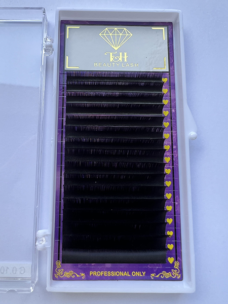 False eyelashes