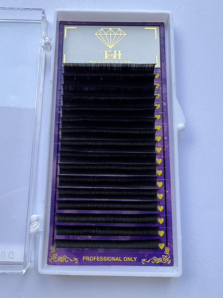 False eyelashes