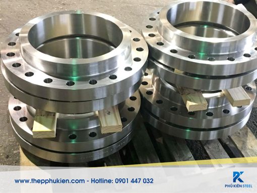 Slip on raised face flanges