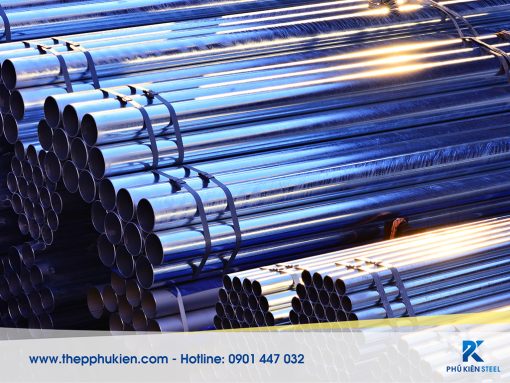 Galvanized round steel pipes