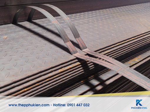 Chequered steel plates