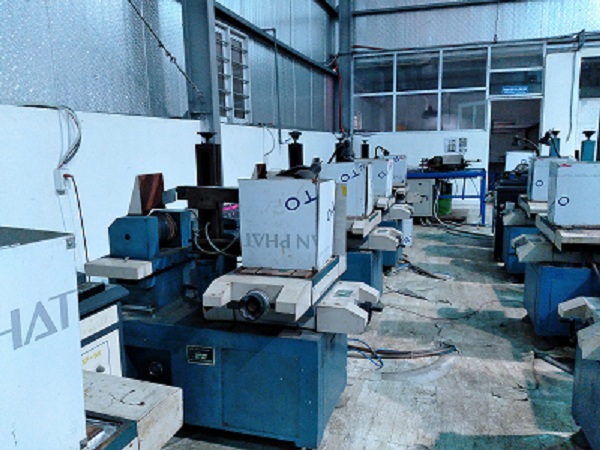 Wire cutting processing