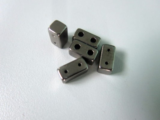 Polygonal magnet