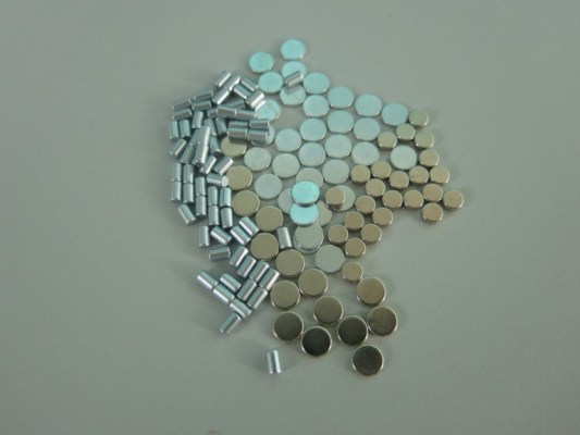 Cylindrical magnet
