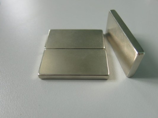 Square magnet