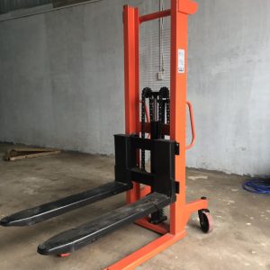 Hand pallet truck