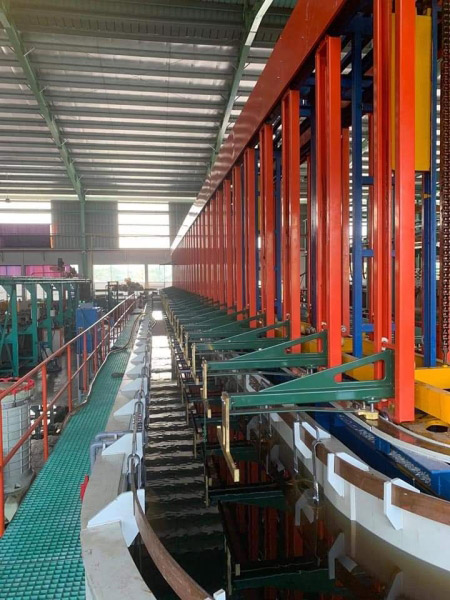 Vertical lift electroplating line