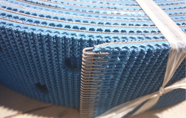 RT-300 rough-top conveyor belt