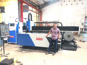 Laser fiber cutting machine