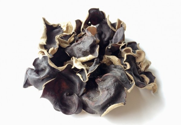 Dried wood ear mushrooms