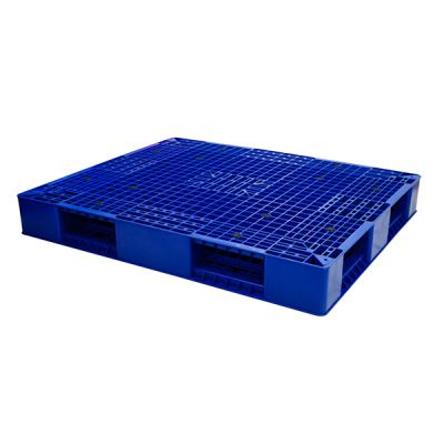 Plastic pallet