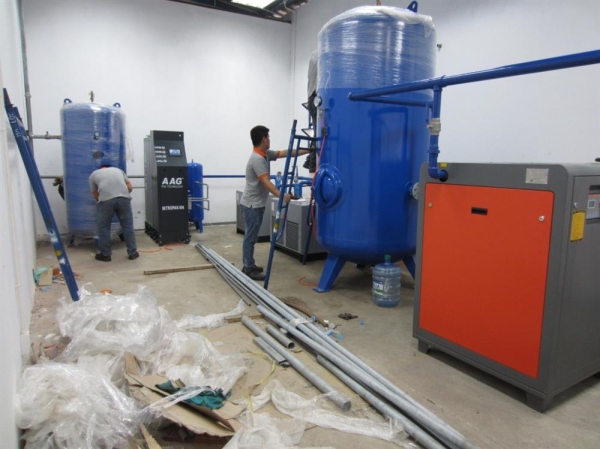 Nitrogen generating machine