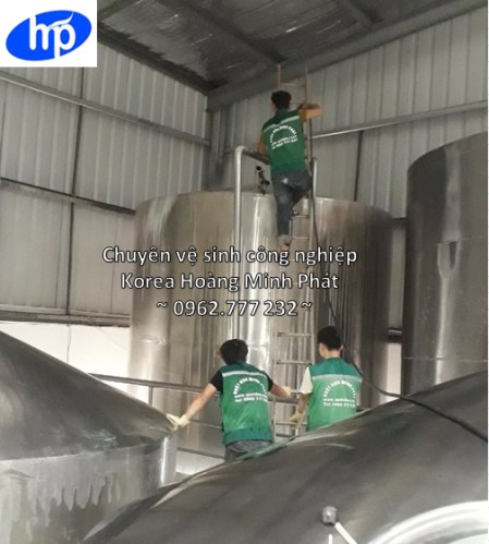 Industrial cleaning service