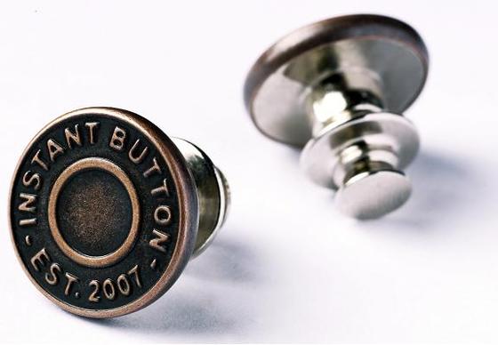 Metal buttons