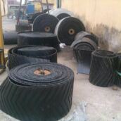 Chevron rubber conveyor belts