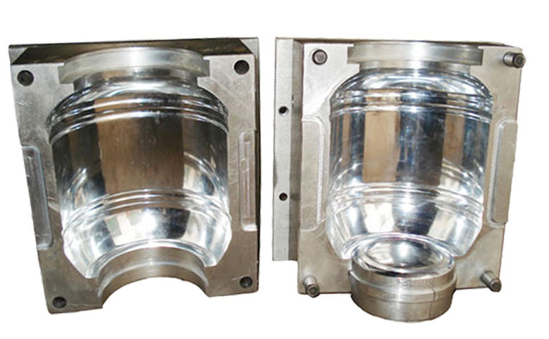 Industrial plastic molds