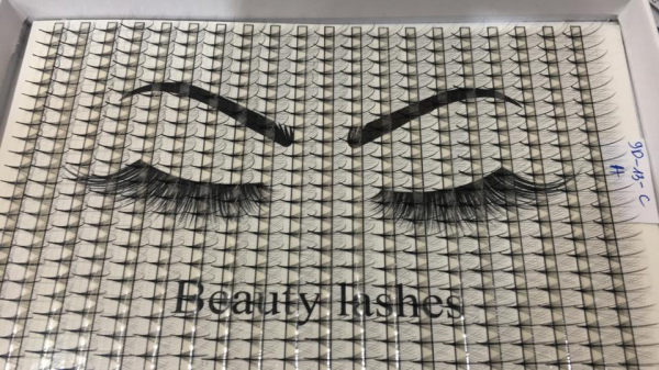 False eyelashes