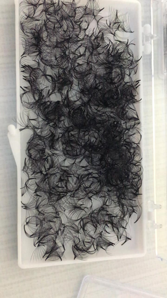 False eyelashes