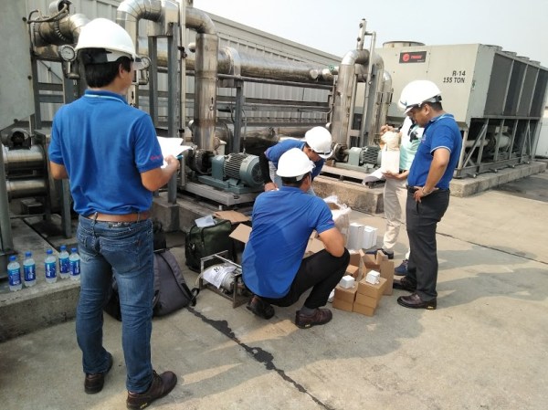 Chiller maintenance and repair
