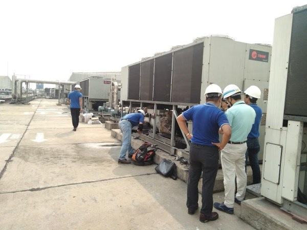Chiller mintenance and repair