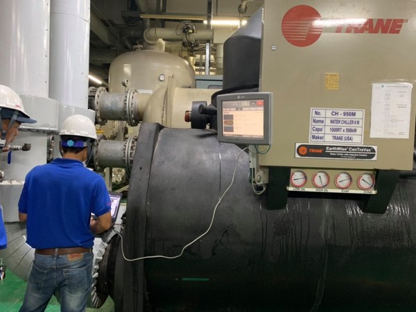 Chiller mintenance and repair